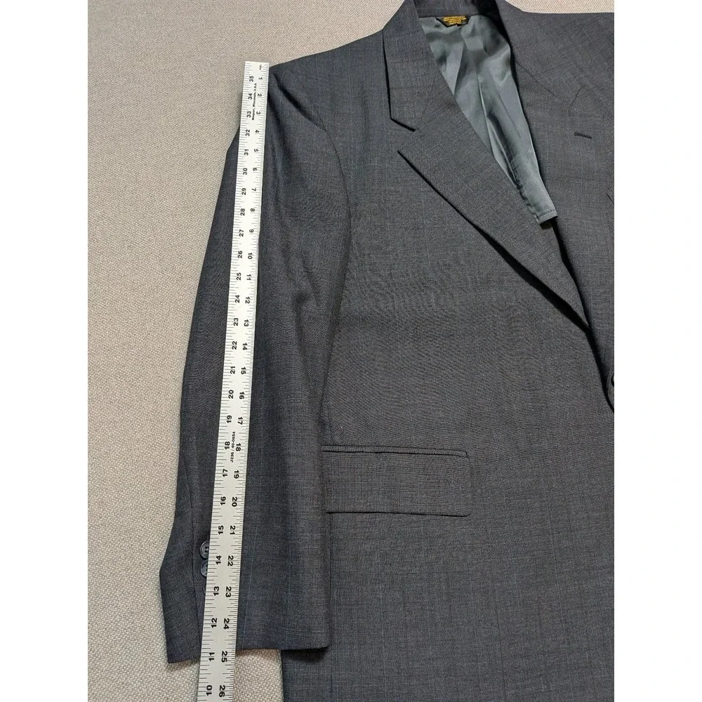 John Weitz Men's Gray 2 Piece Suit 46R Wool Check Union Made in USA Vintage